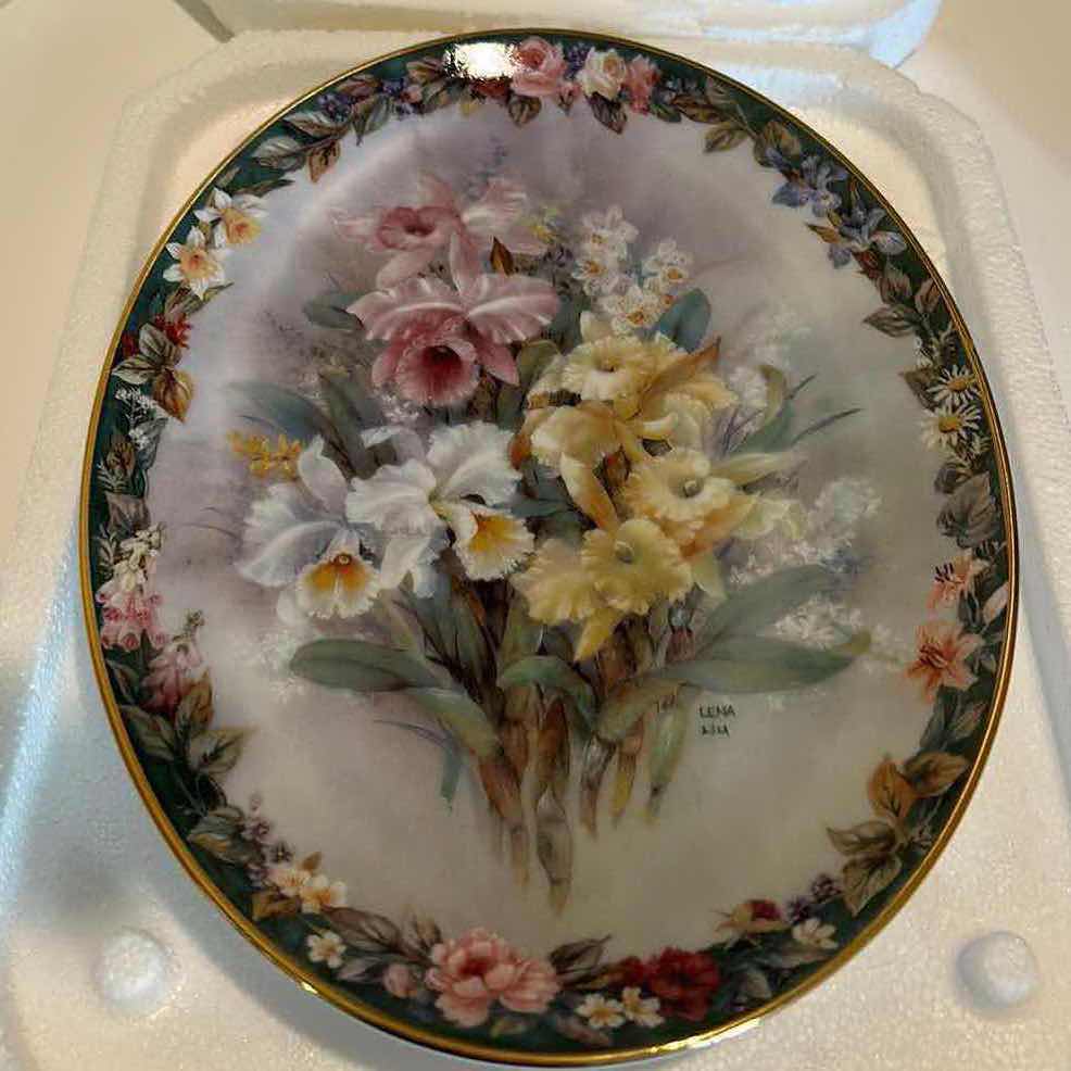 View 2 of AUTHENTIC ORIGINAL LIMITED EDITION “EXQUISITE” BY LENA LIU PORCELAIN PLATE 6 1/2” x 8 3/4”