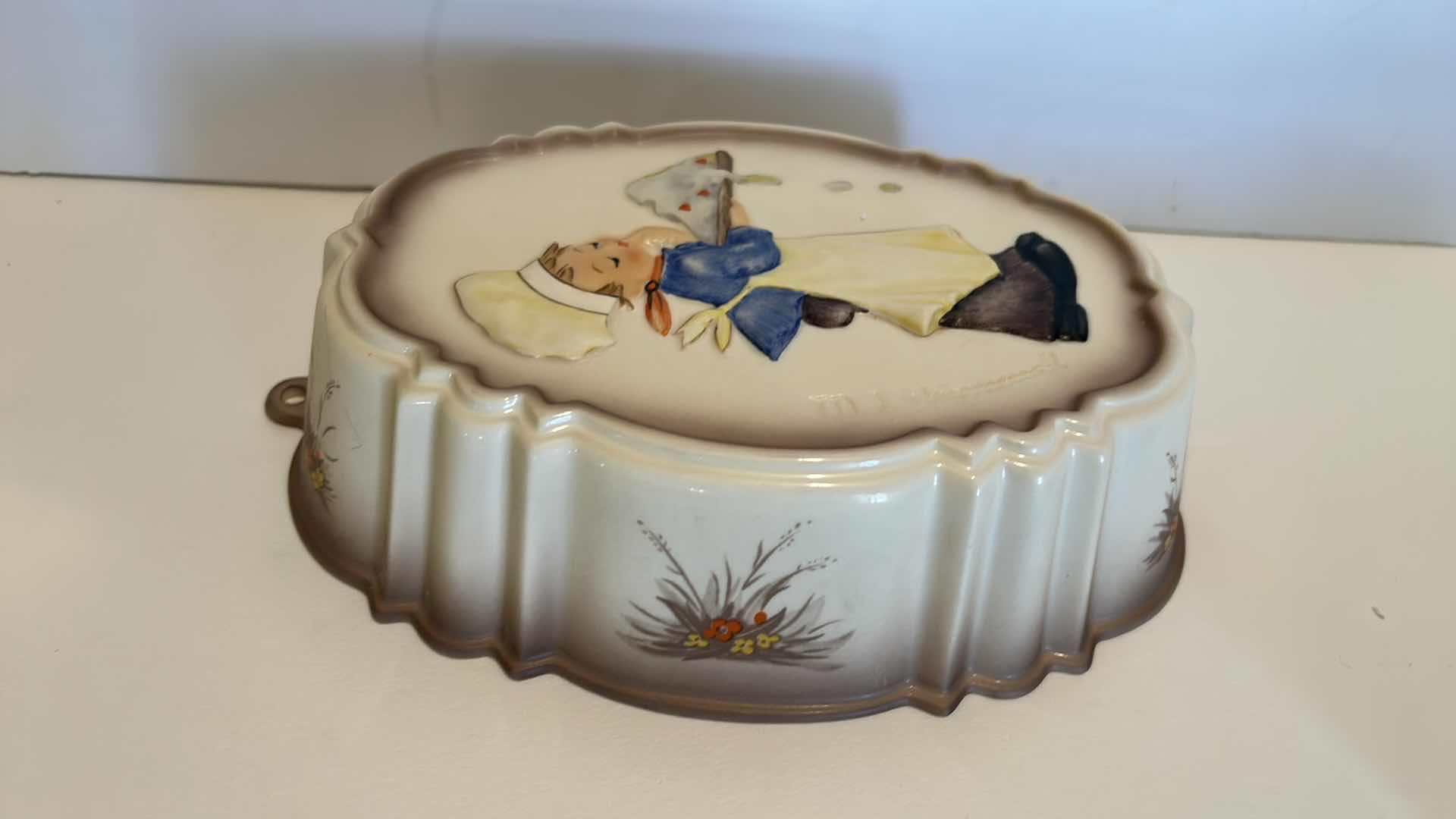 Photo 1 of M.J HÛMMEL / GOEBEL KUECHENFORM BAKING TIN WITH BOX