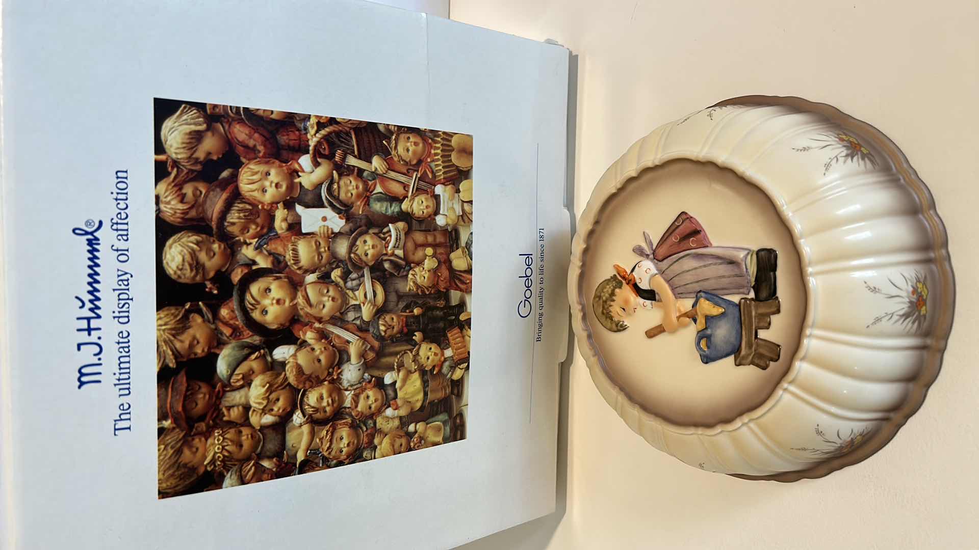 Photo 1 of M.J HÛMMEL / GOEBEL KUECHENFORM BAKING TIN WITH BOX