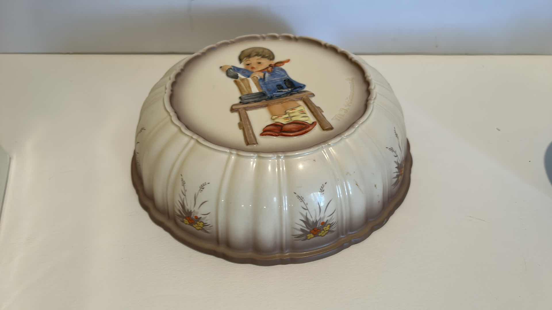 Photo 1 of M.J HÛMMEL / GOEBEL KUECHENFORM BAKING TIN WITH BOX