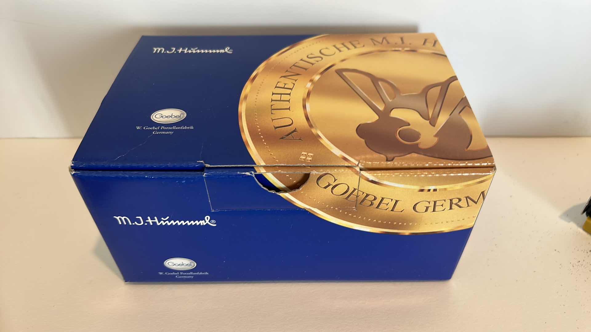 View 6 of M. J HÛMMEL WITH COA RETIRED IN 2000 AUF WIEDERSEHEN HANDPAINTED FIGURINE H5.5”