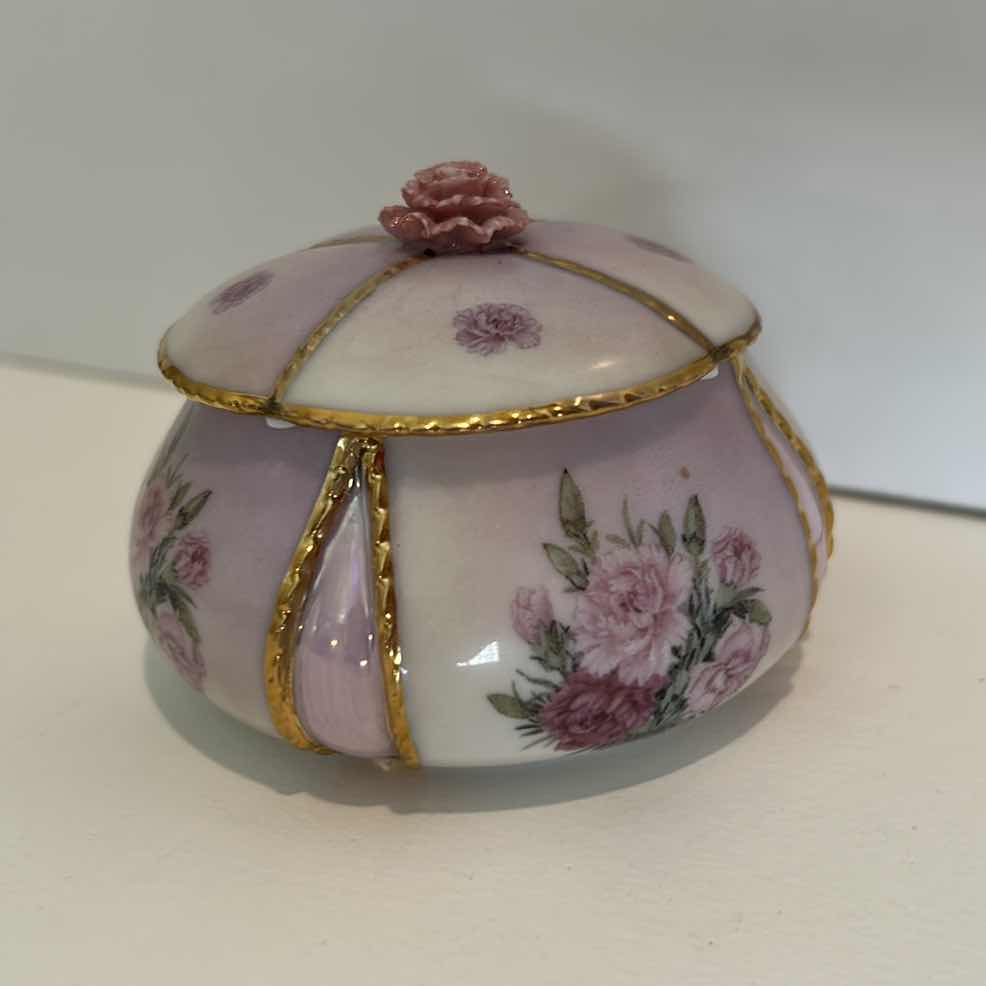 Photo 1 of NUMERED HANDPAINTED MUSIC BOX “CARNATIONS” LENA LIU’S GARDEN TREASURES 3” x 2”