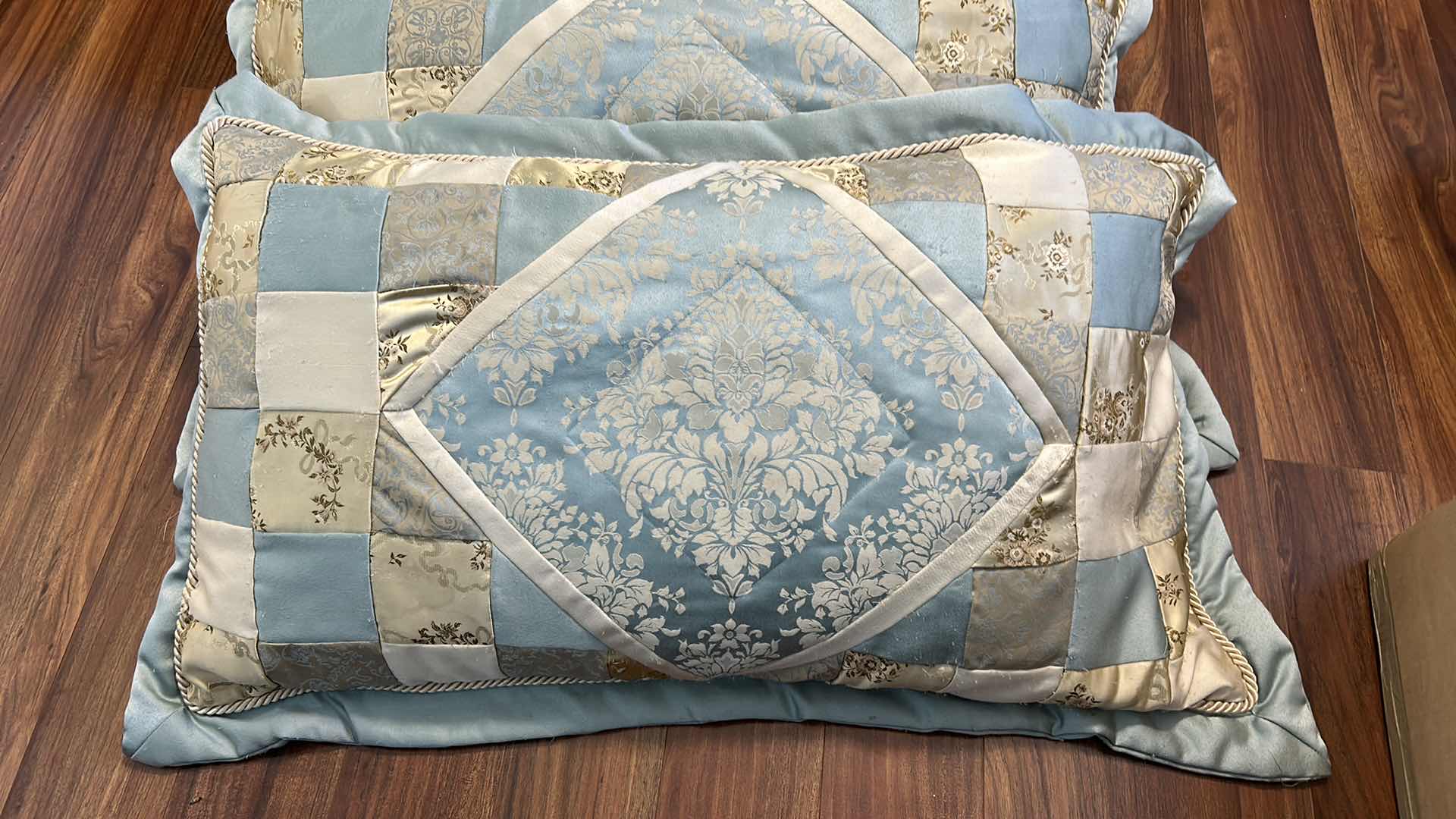 Photo 1 of CHRIS MADDEN KING COMFORTER AND 2 PILLOW SHAMS