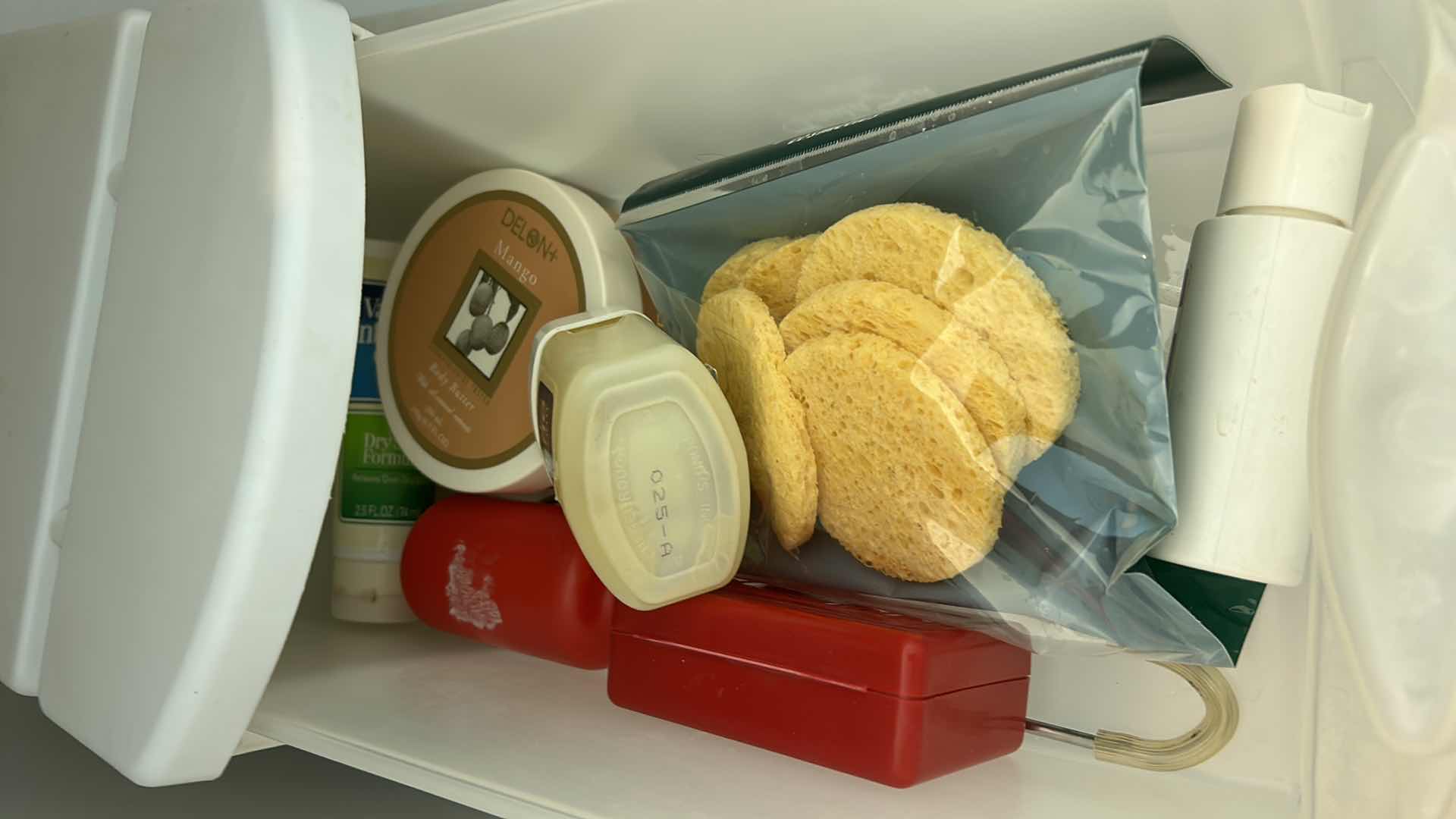 Photo 1 of CONTENTS OF BATHROOM CABINET