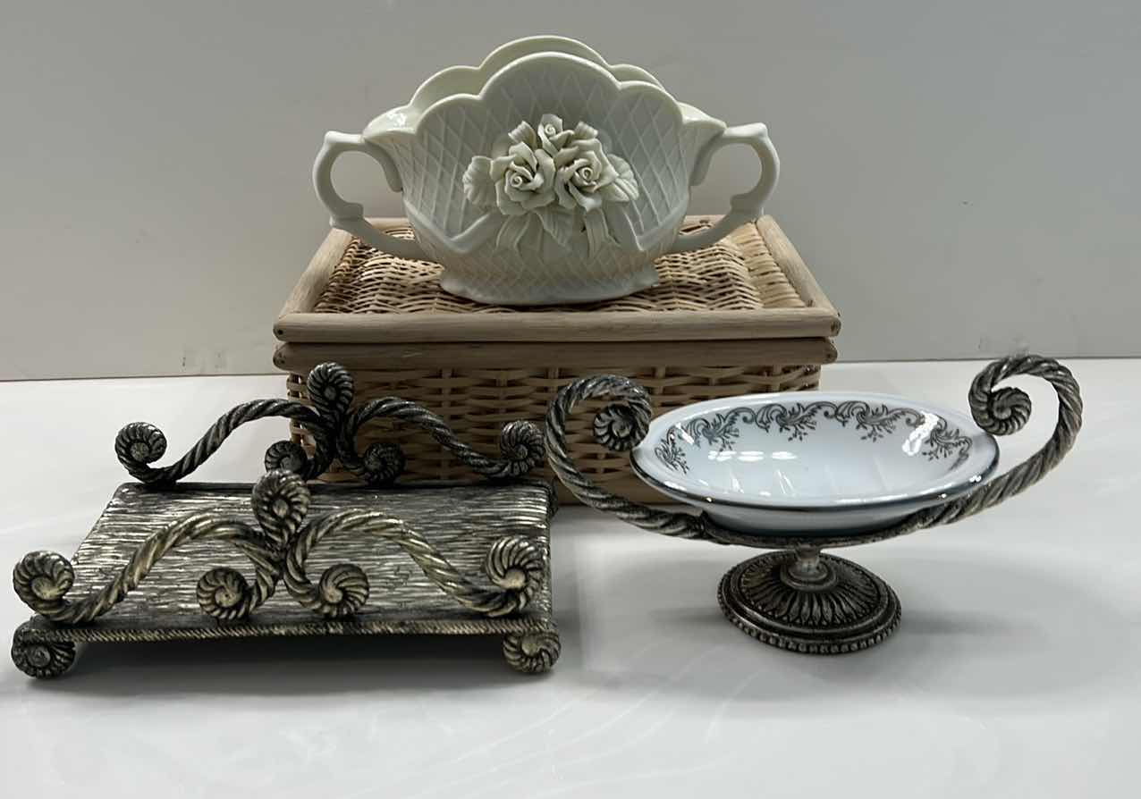 Photo 1 of BATHROOM ASSORTMENT