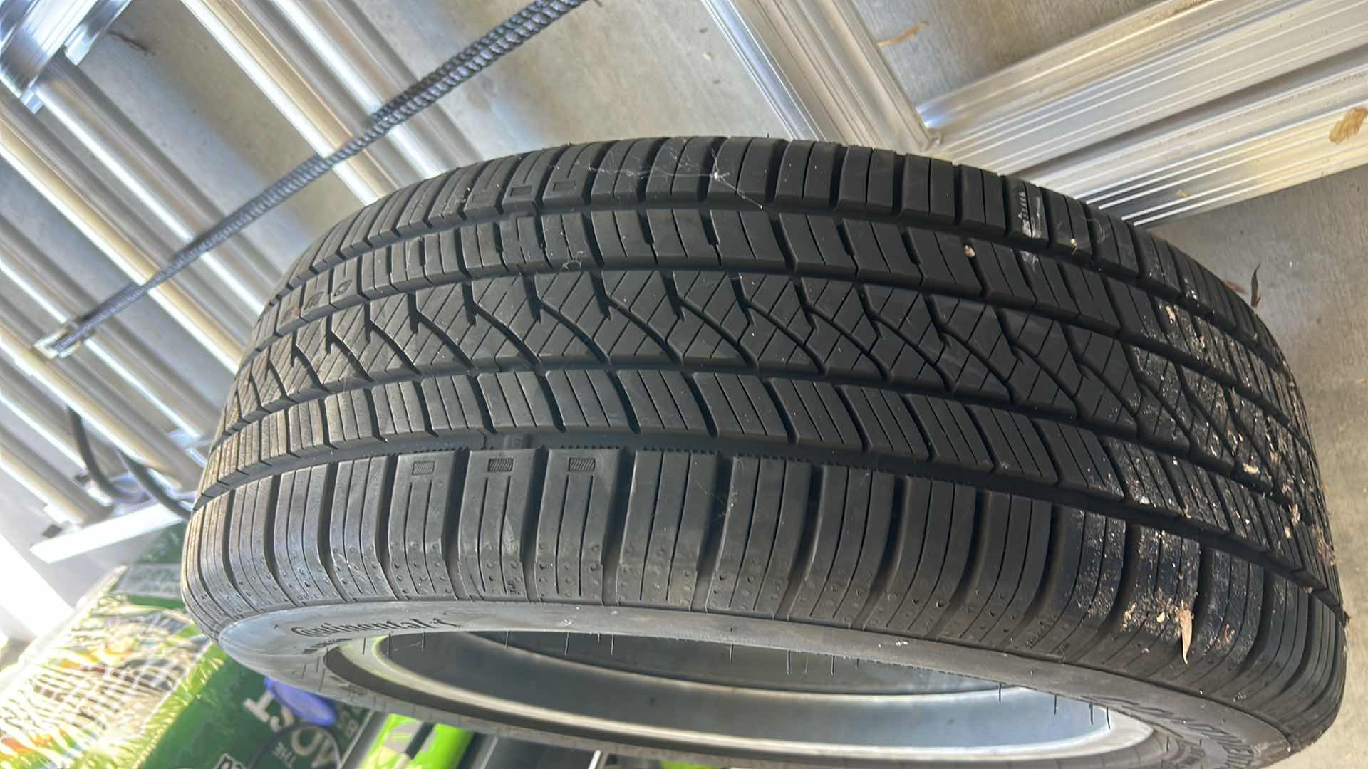 Photo 1 of CONTINENTAL ECO PLUS TECHNOLOGY INSIDE 215/50 R 17 RADIAL TUBELESS