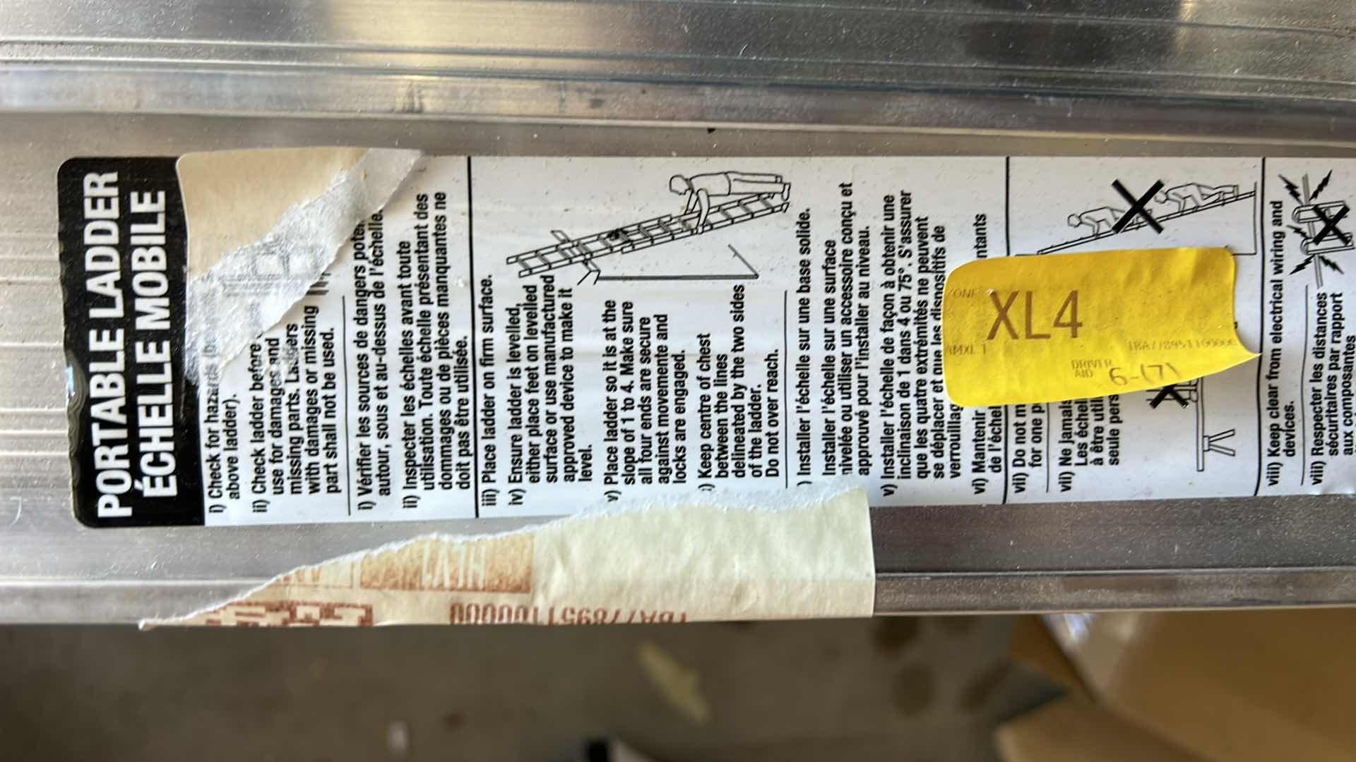 Photo 1 of LOUISVILLE EXTENSION LADDER MAXIMUM REACH 23 FEET