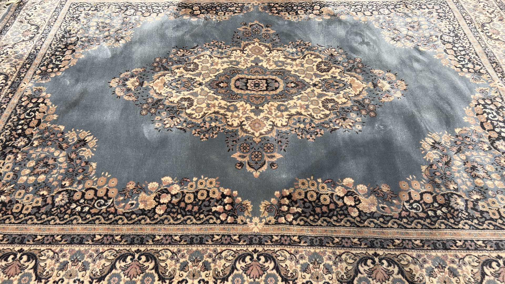 Photo 1 of PLUSH HAND WOVEN WOOL CARPET 11’ 4” x 8’4”