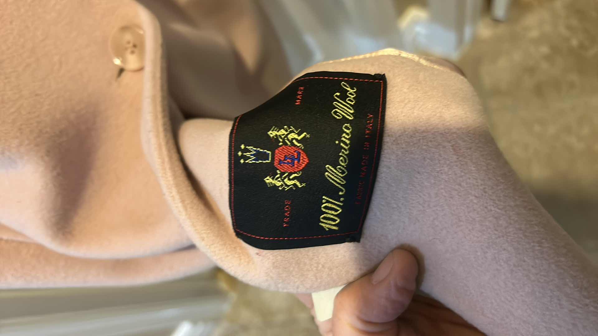 Photo 1 of WOMENSWEAR- LARRY LEVINE 100% MOHAIR WOOL COAT SIZE 22W