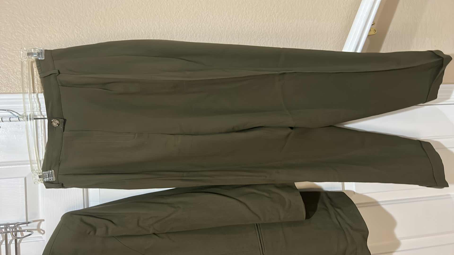 Photo 1 of WOMENSWEAR- RED 2 PC 100% PURE NEW WOOL JONES NEW YORK SIZE 18W