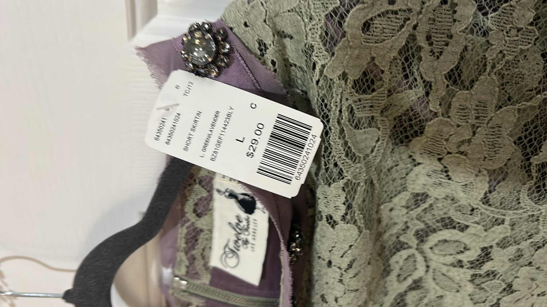 Photo 1 of WOMENSWEAR - 5 MISSES SIZE SHORT SKIRTS