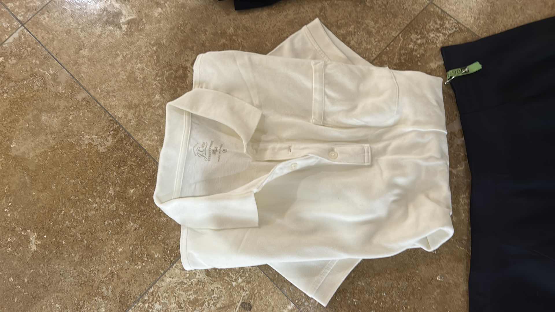 Photo 3 of WOMENSWEAR- 4 PC