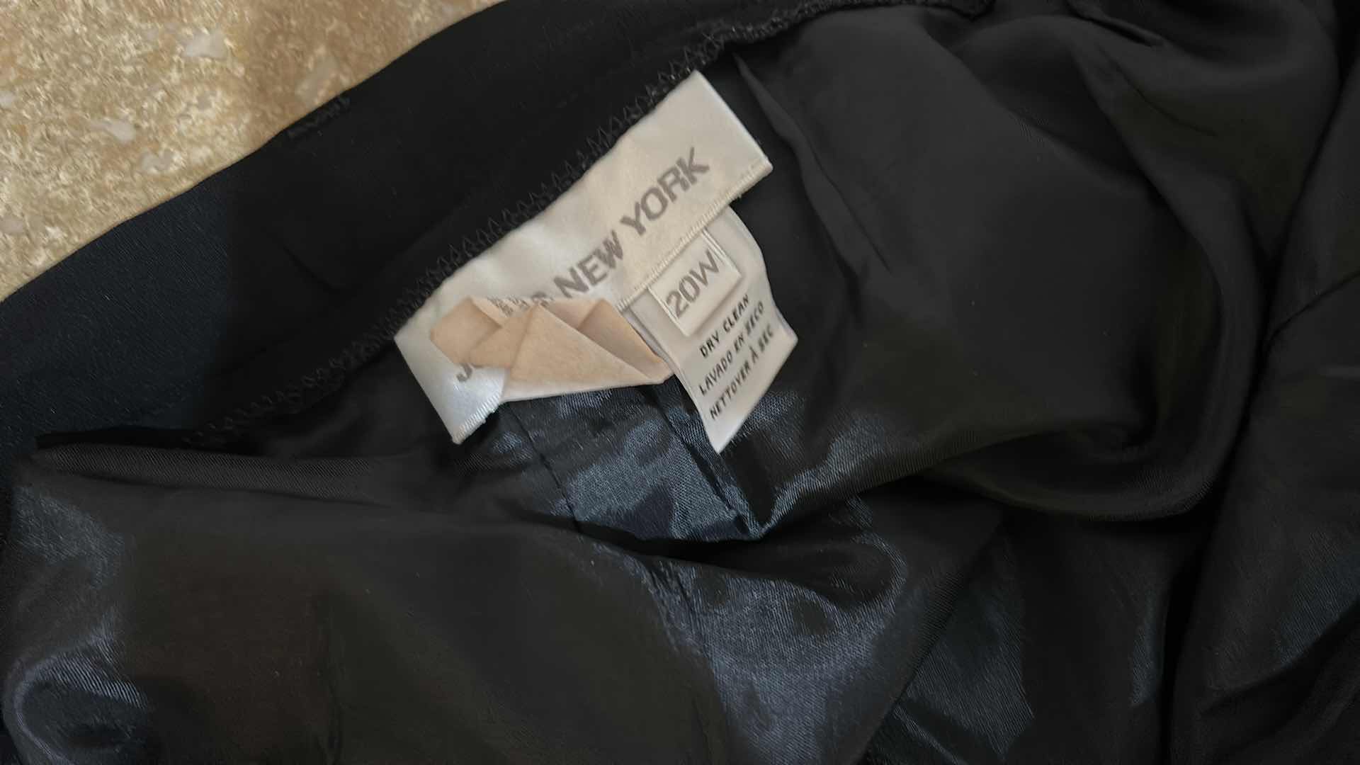 Photo 1 of WOMENSWEAR- 10 PAIRS DRESS SLACKS SIZE 20W