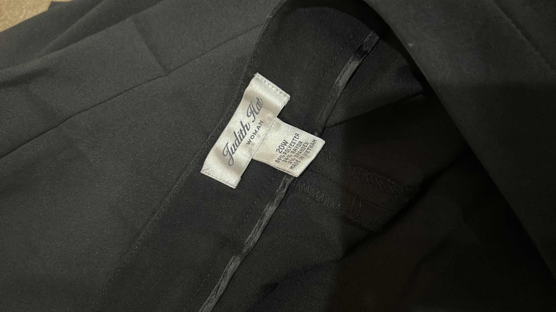 Photo 1 of WOMENSWEAR- 10 PAIRS DRESS SLACKS SIZE 20W