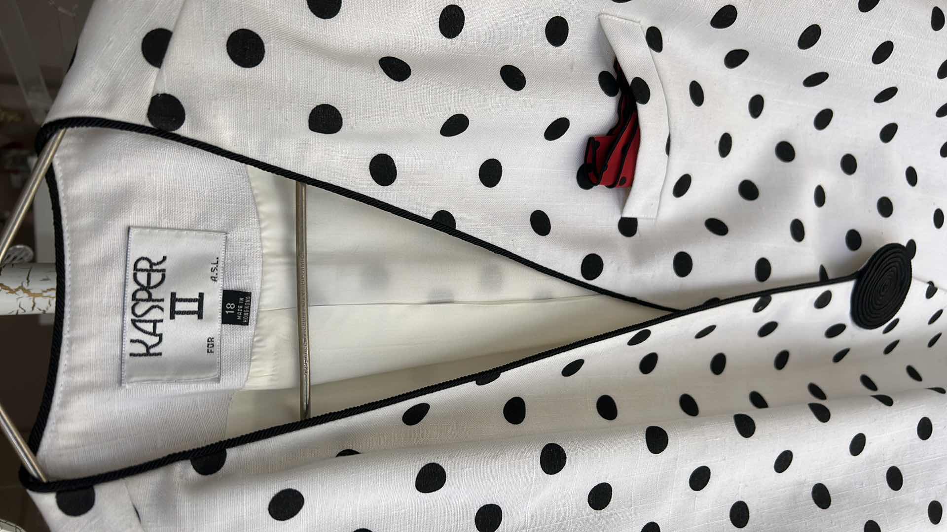 Photo 3 of WOMENSWEAR- KASPER II SIZE 18