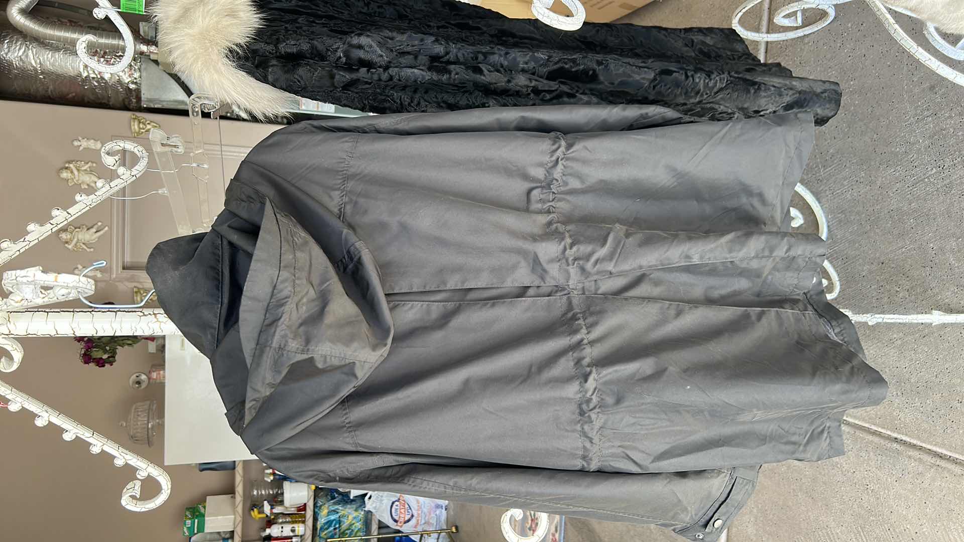 Photo 1 of WOMENSWEAR WINDBREAKER SIZE 3X