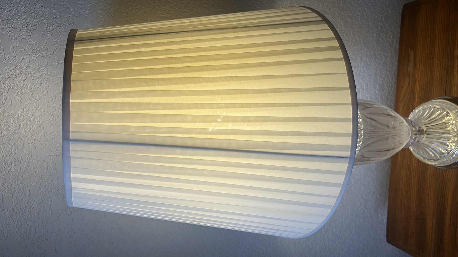 Photo 4 of 2 VINTAGE TABLE LAMPS H32”