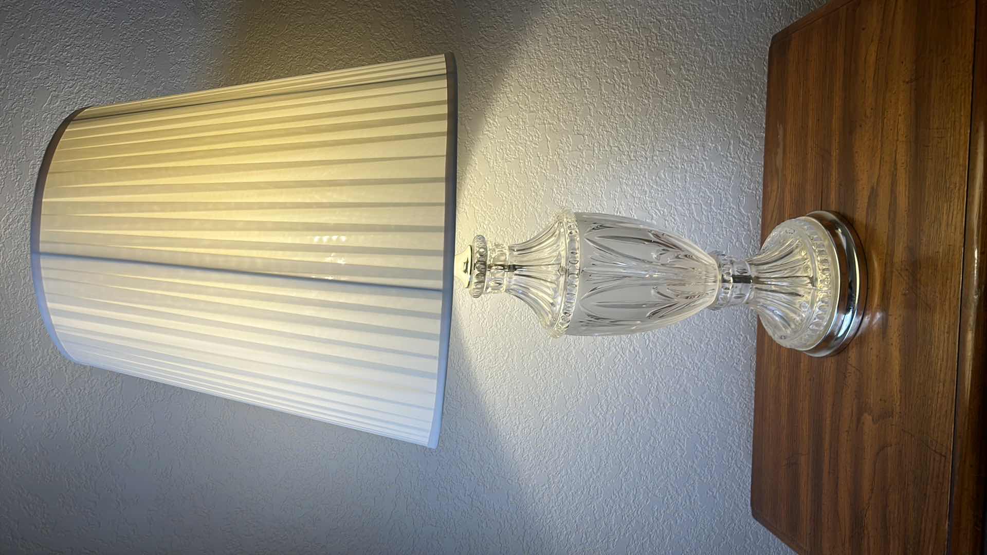 Photo 6 of 2 VINTAGE TABLE LAMPS H32”