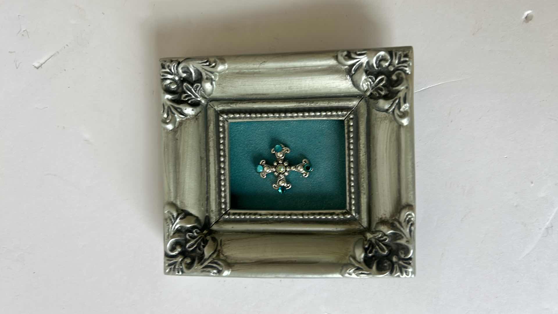 Photo 1 of VINTAGE HOME DECOR AND COLLECTIBLES (CROSS 9” x 13”