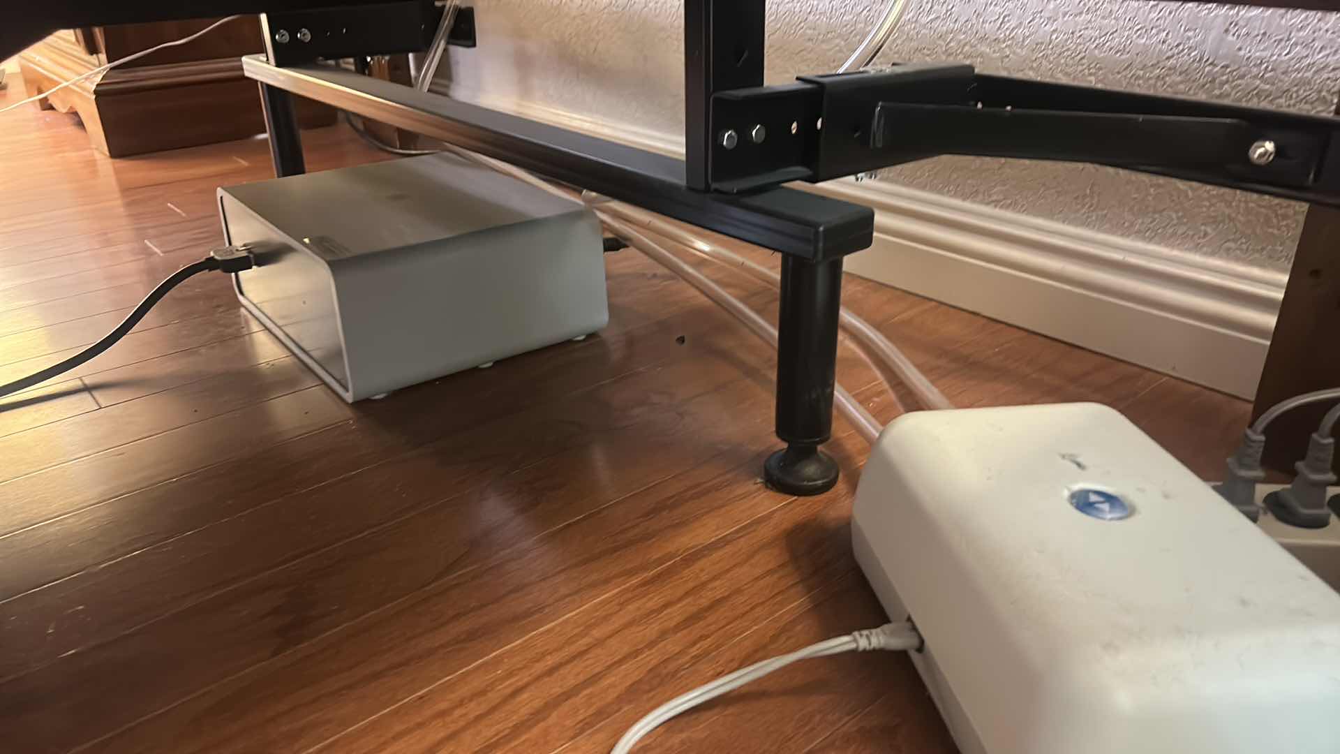 Photo 7 of SLEEP NUMBER C2 DUAL AIR CLASSIC SERIES QUEEN MATTRESS WITH ADJUSTABLE BED FRAME