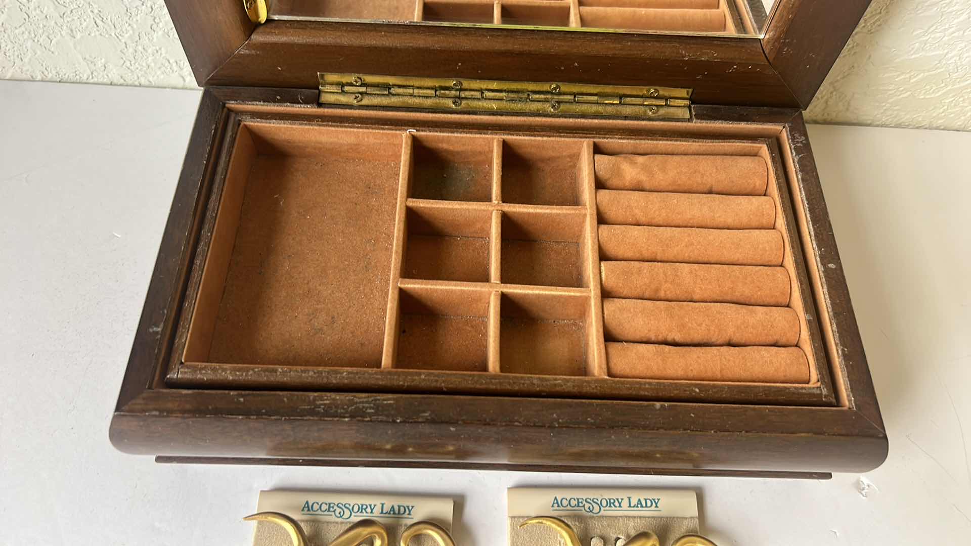 Photo 1 of VINTAGE JEWELRY BOX AND 3 PINS