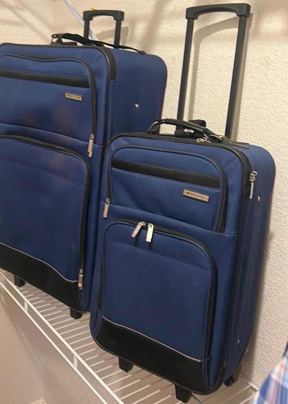 Photo 1 of 2 PC PROTEGE LUGGAGE SET