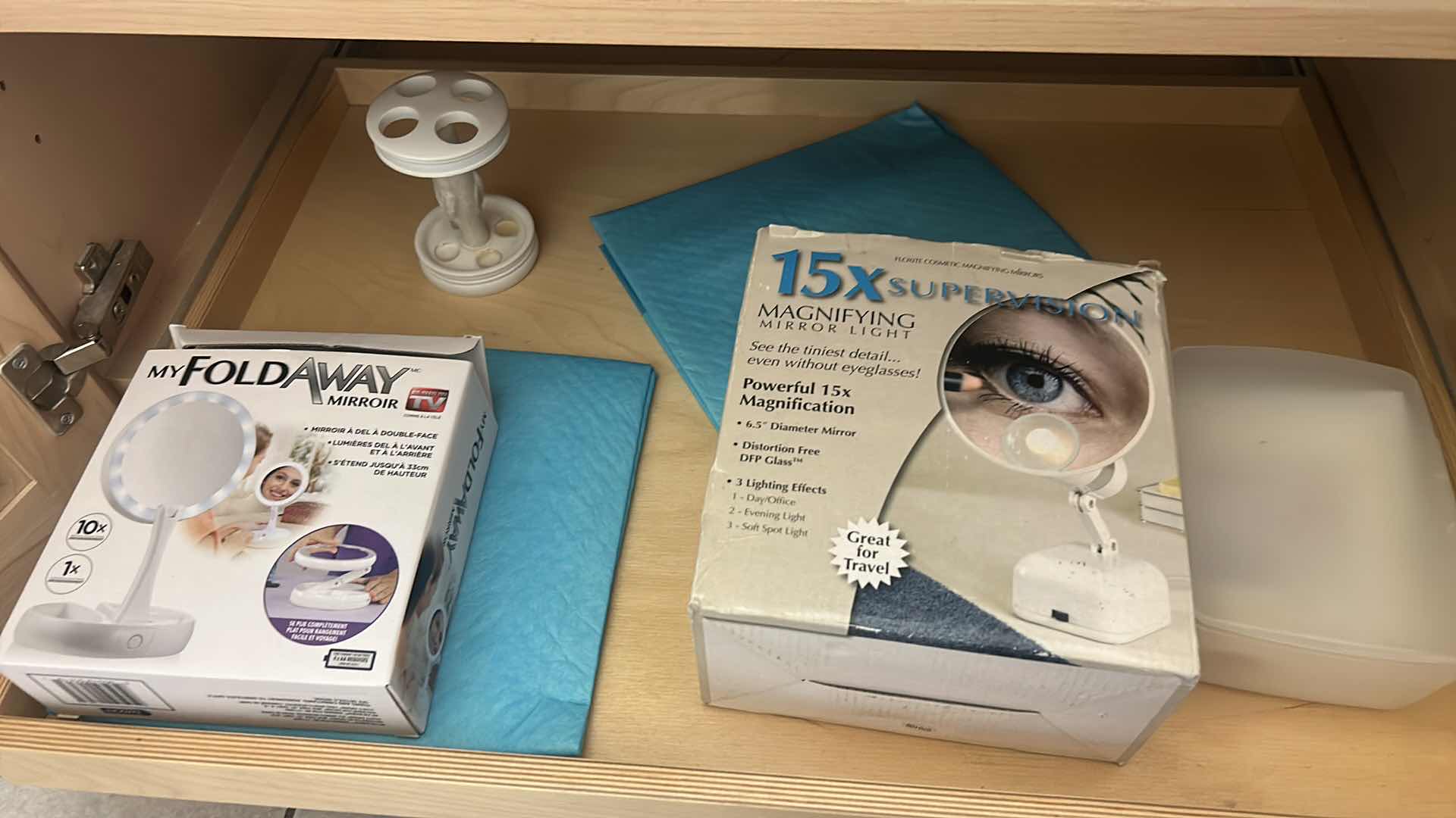 Photo 1 of CONTENTS OF CUPBOARD IN BATHROOM