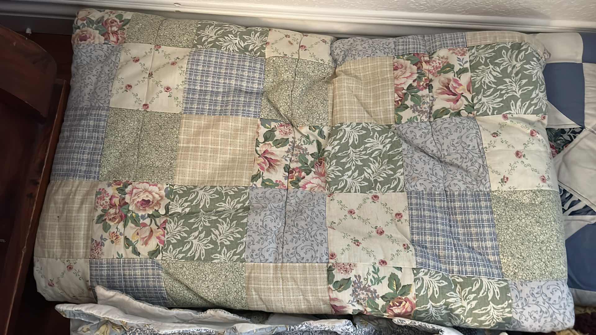 Photo 1 of QUILTS, AFGHANS AND MORE