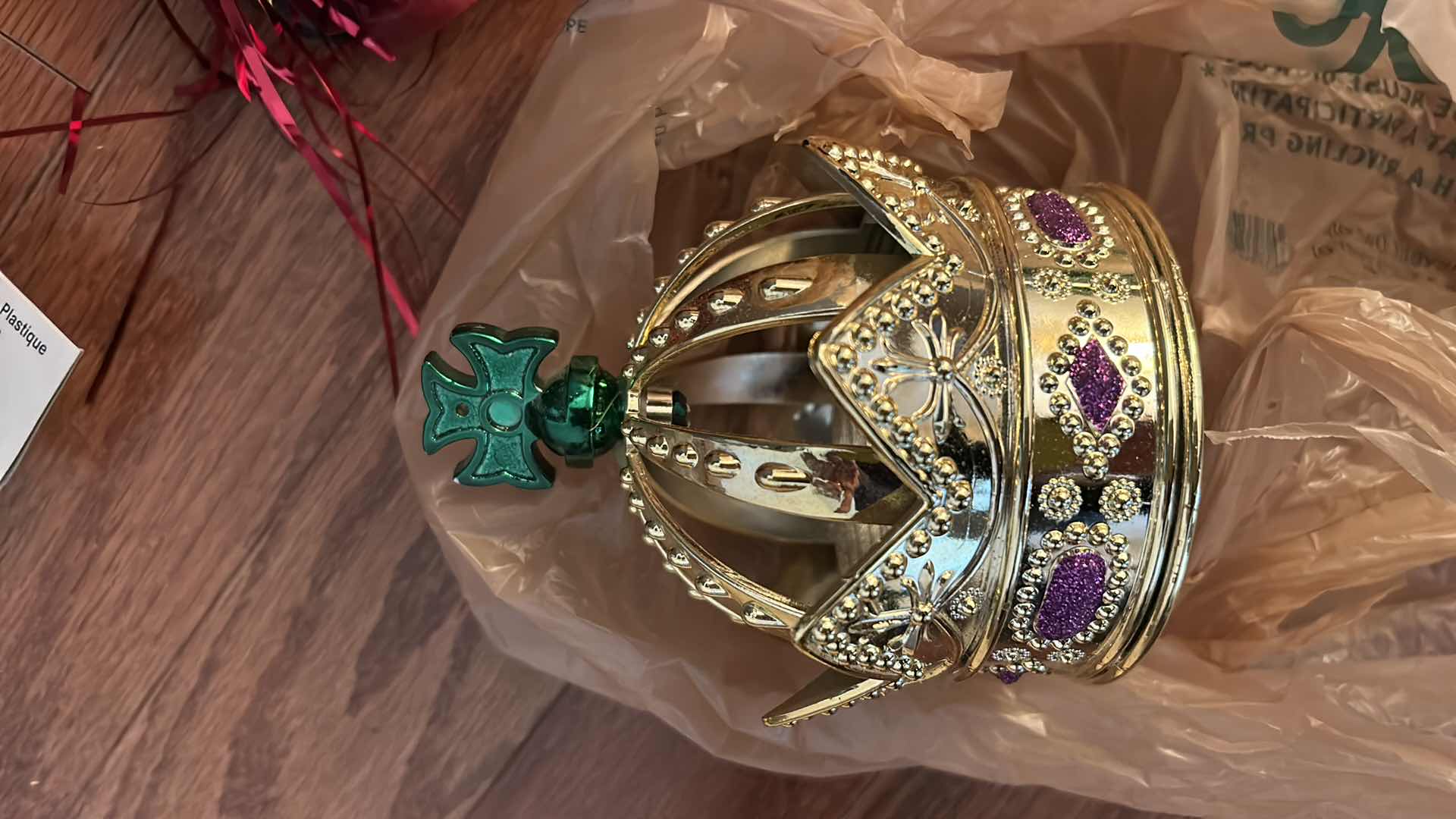 Photo 1 of TOTE FULL OF MARDI GRAS