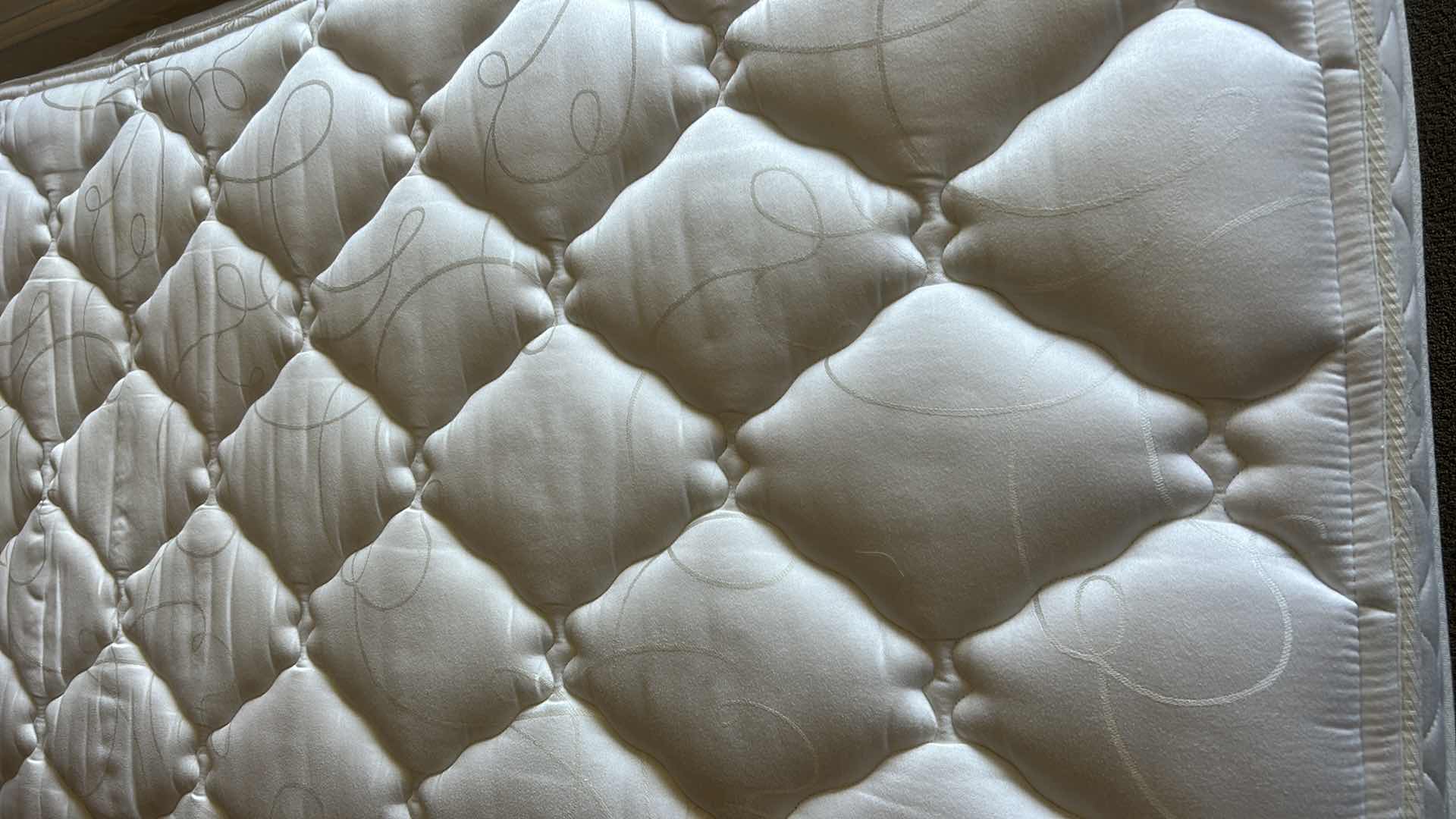 Photo 1 of 2 SLEEP NUMBER TWIN MATTRESS 5000 MODEL WITH BOX SPRINGS