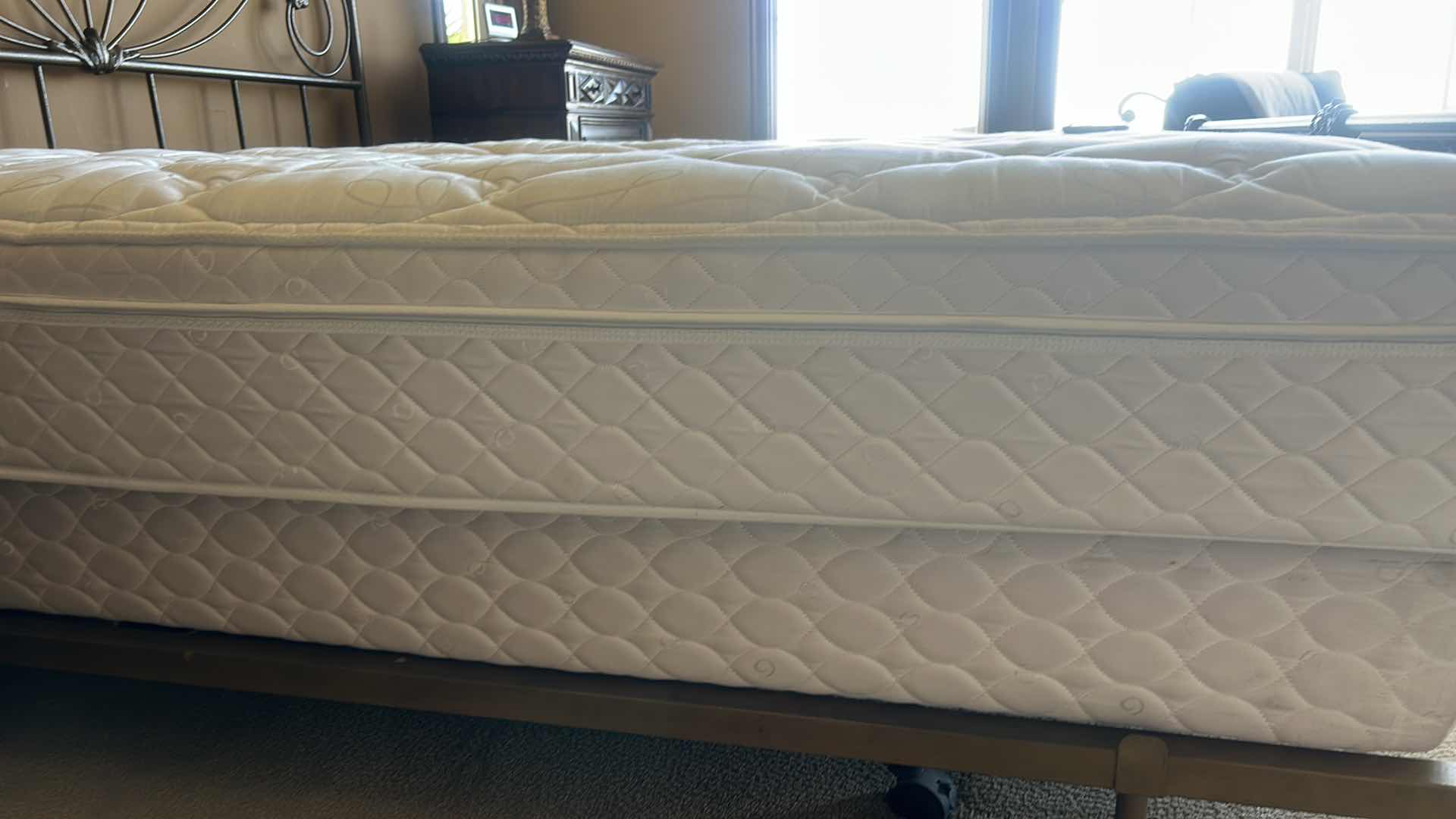 Photo 1 of 2 SLEEP NUMBER TWIN MATTRESS 5000 MODEL WITH BOX SPRINGS