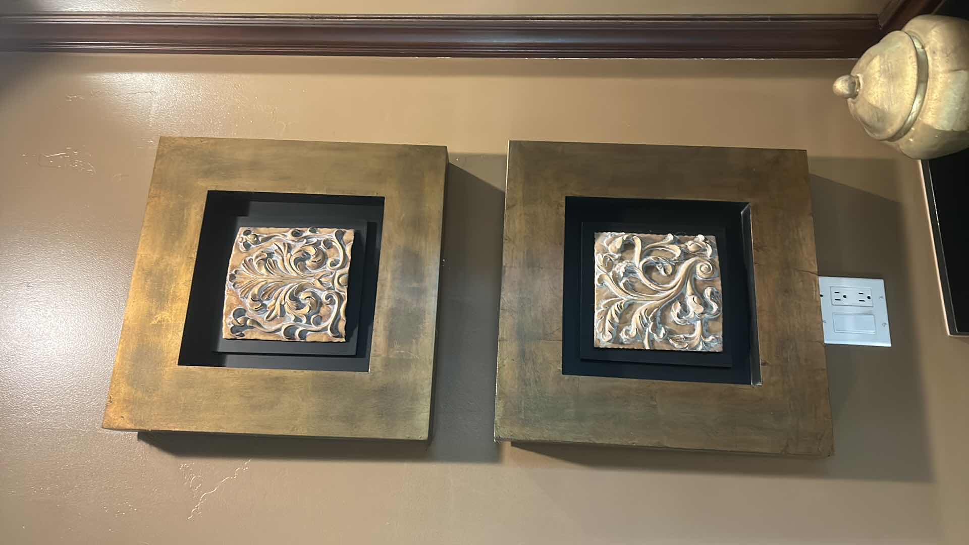 Photo 1 of WALL DECOR 22” x 22” x 2 3/4”