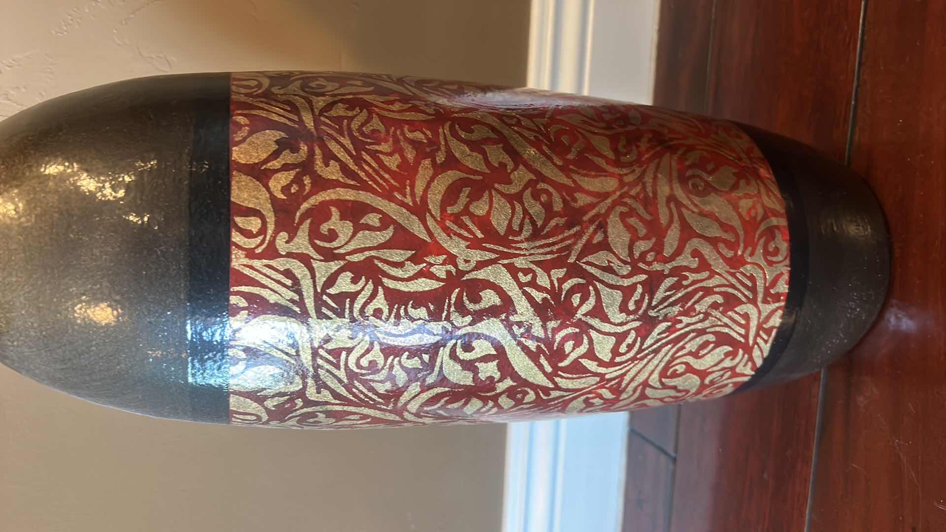 Photo 3 of HOME DECOR/ HEAVY CERAMIC VASE H20”