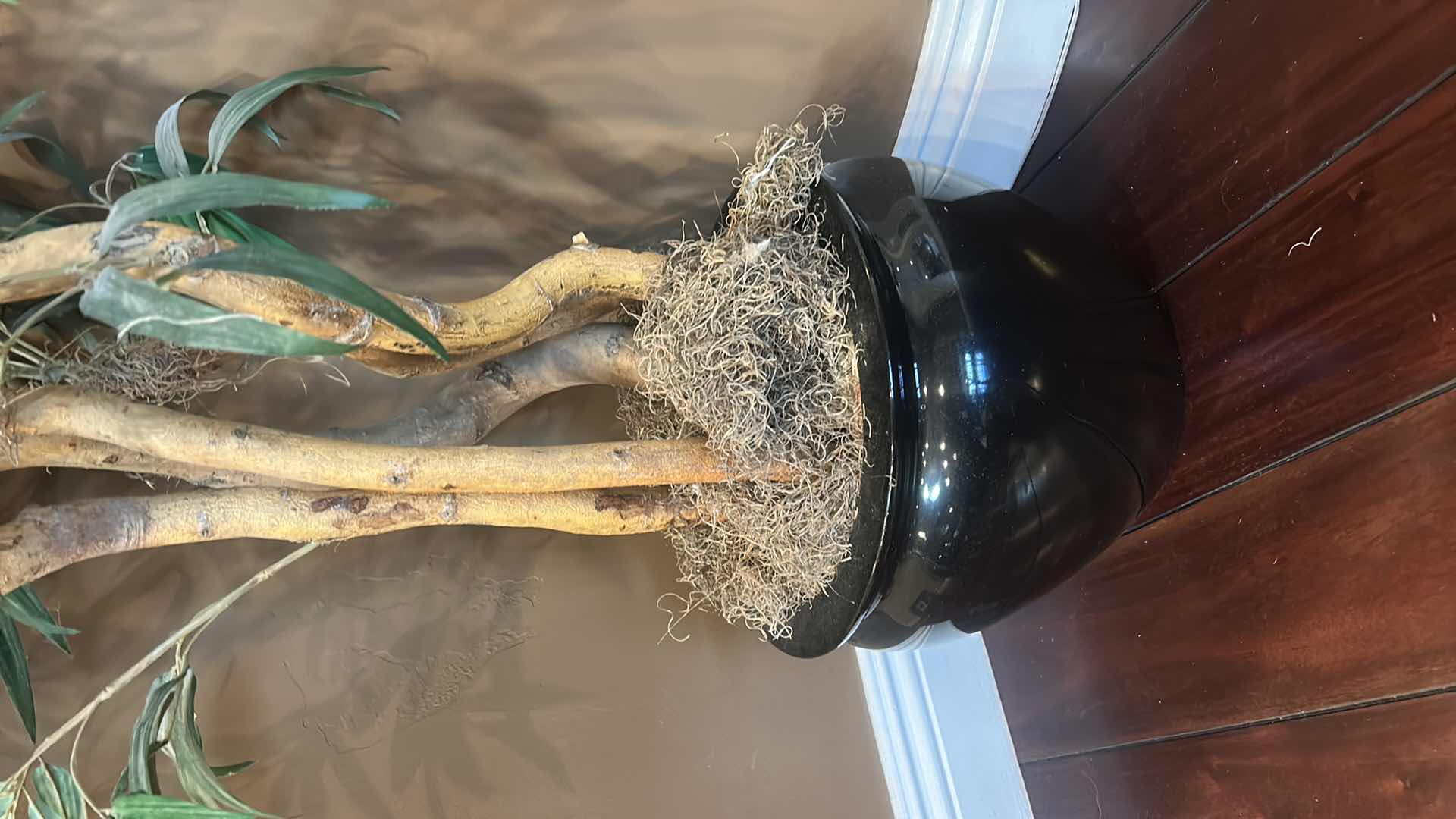 Photo 1 of 9’ FAUX TREE