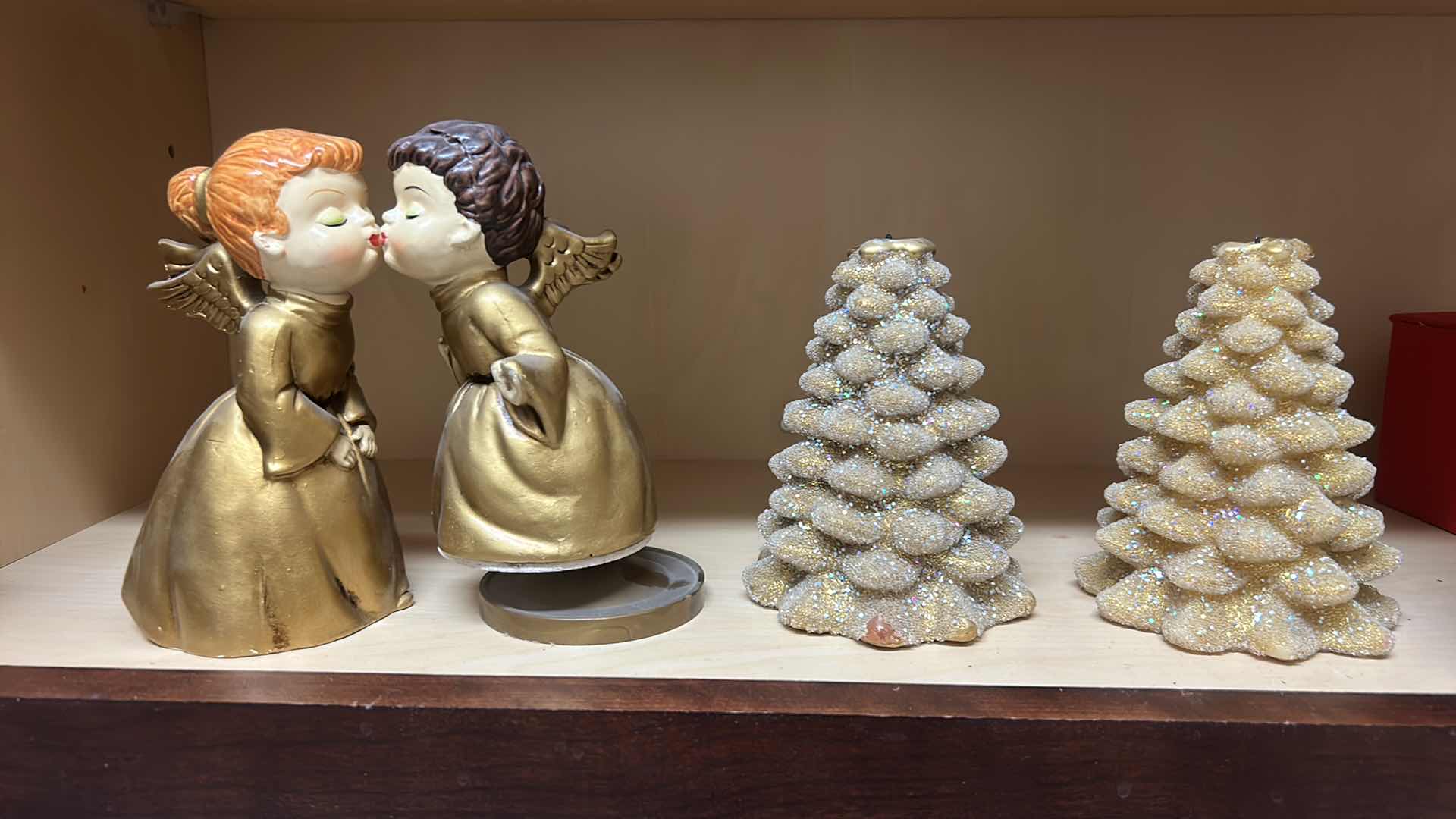 Photo 1 of CHRISTMAS DECOR