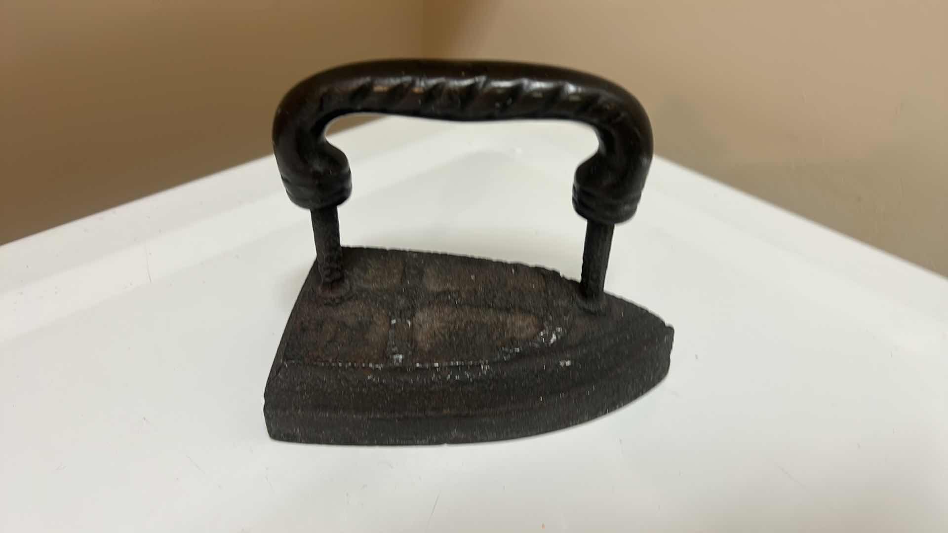 Photo 4 of VINTAGE HEAVY IRON DOOR STOP
