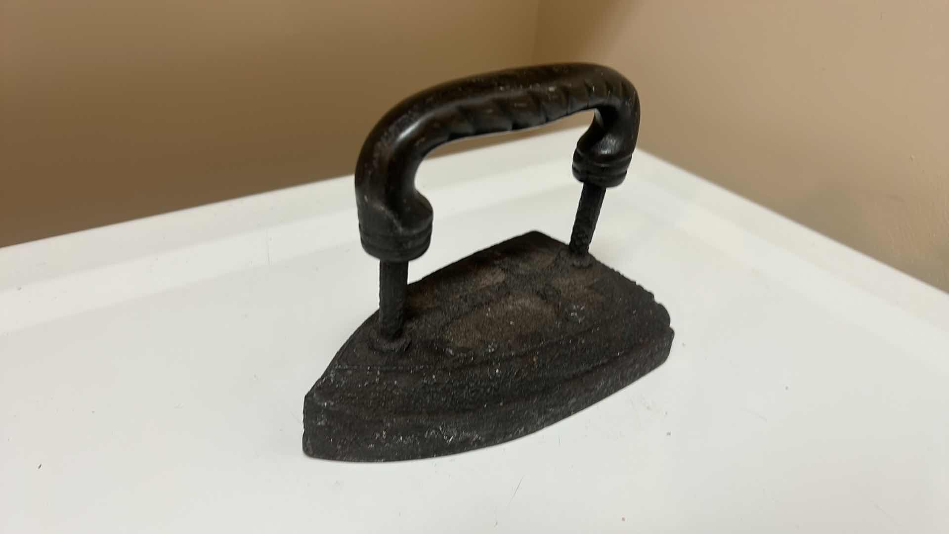 Photo 2 of VINTAGE HEAVY IRON DOOR STOP