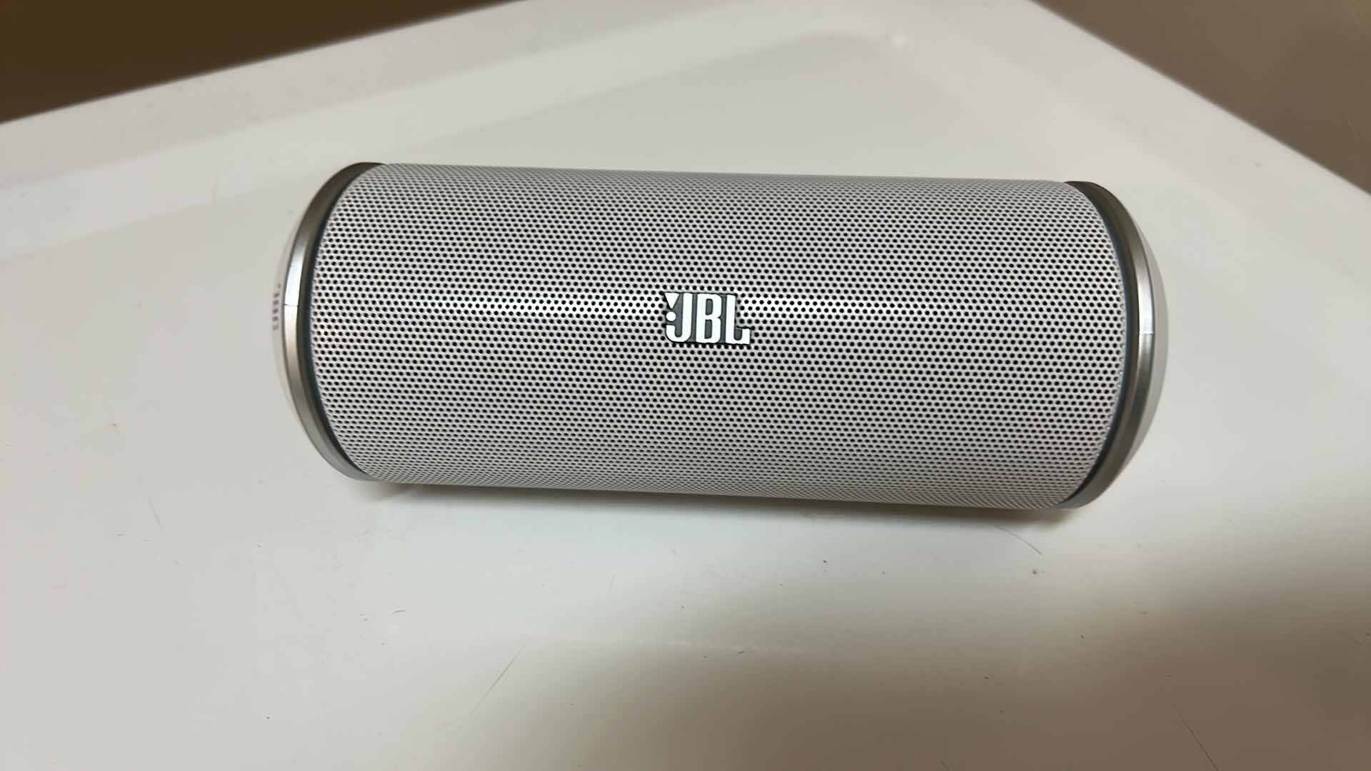 Photo 1 of JBL SPEAKER WITH BAG AND CHARGER