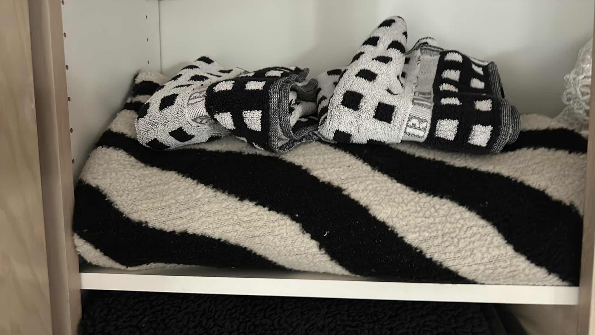 Photo 1 of CONTENTS OF LINEN CLOSET