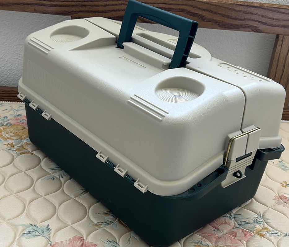 Photo 1 of ART SUPPLY BOX