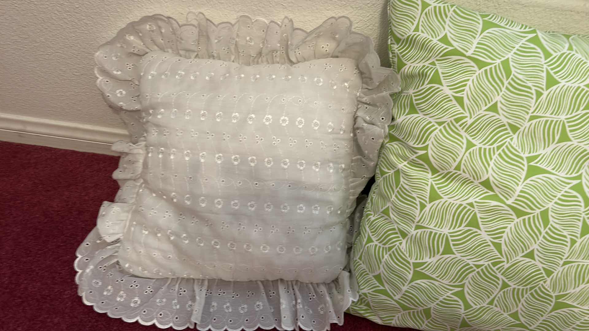 Photo 1 of 4 TOSS PILLOWS