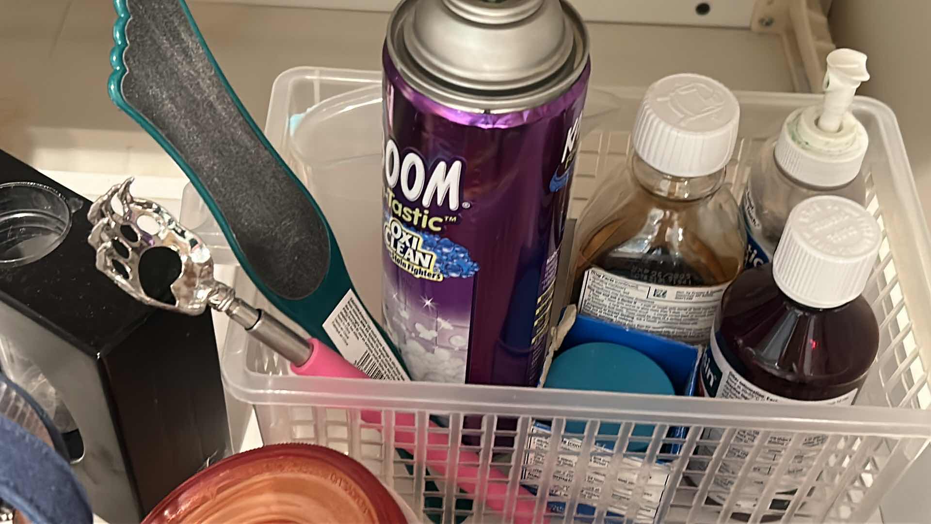 Photo 1 of CONTENTS OF BATHROOM CABINET