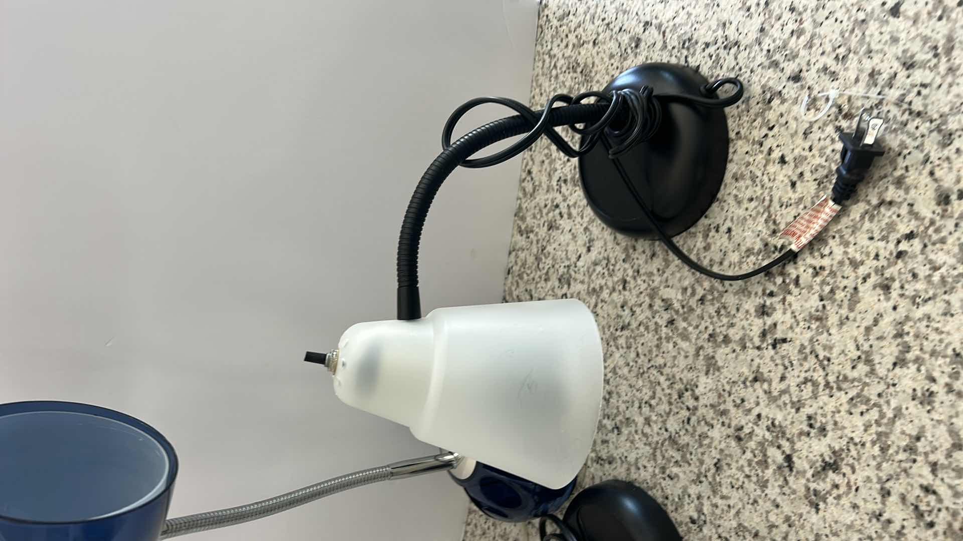 Photo 1 of 3 DESK LAMPS