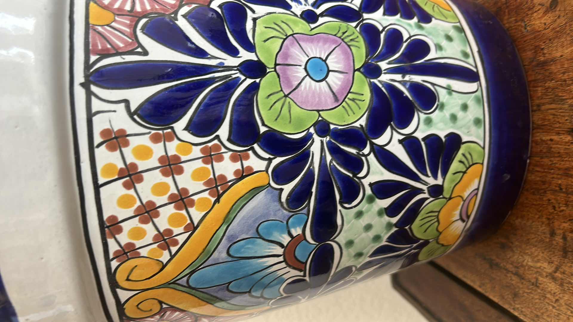 Photo 1 of CERAMIC POT (12 1/2“ x 12“) WITH FLORAL