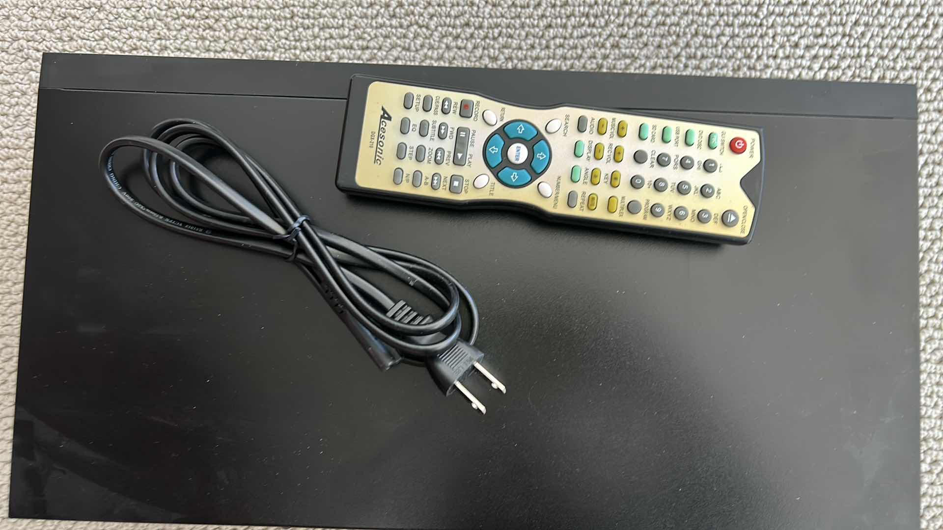 Photo 1 of 2 ACESONIC MULTI-FORMAT KARAOKE PLAYER WITH DIGITAL RECORDING