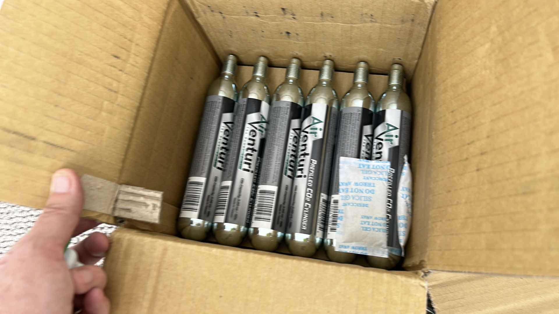 Photo 1 of 18 AIRVENTURI PREFILLED CO2 CYLINDERS, AIR GUN PELLETS & BB PELLETS