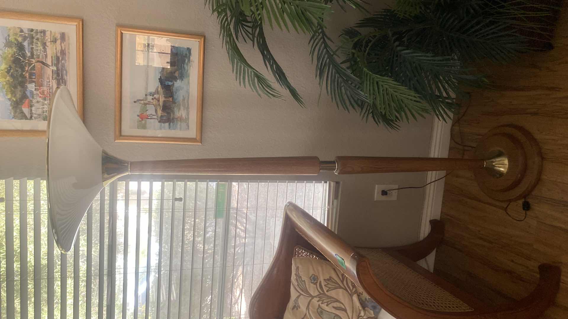 Photo 1 of FLOOR LAMP H 66 1/2”