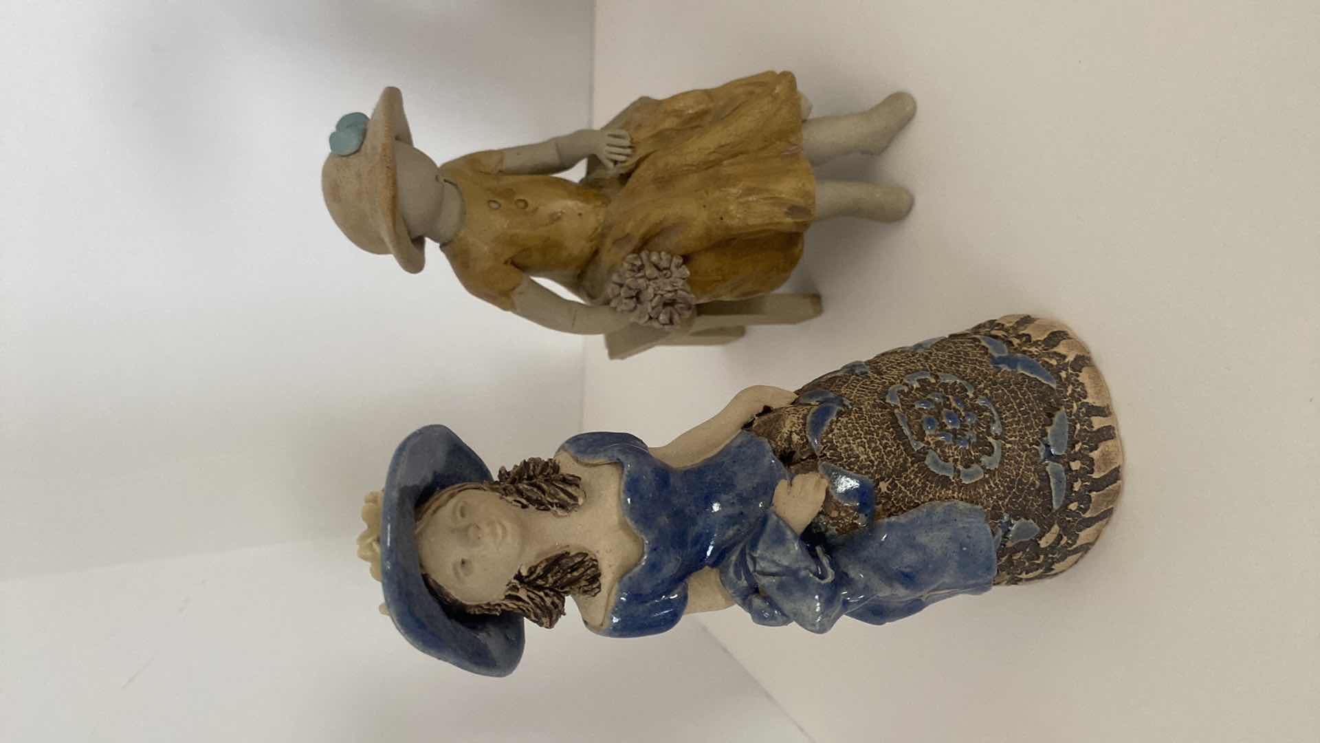 Photo 1 of 5 - FIGURINES LARGEST H 8”