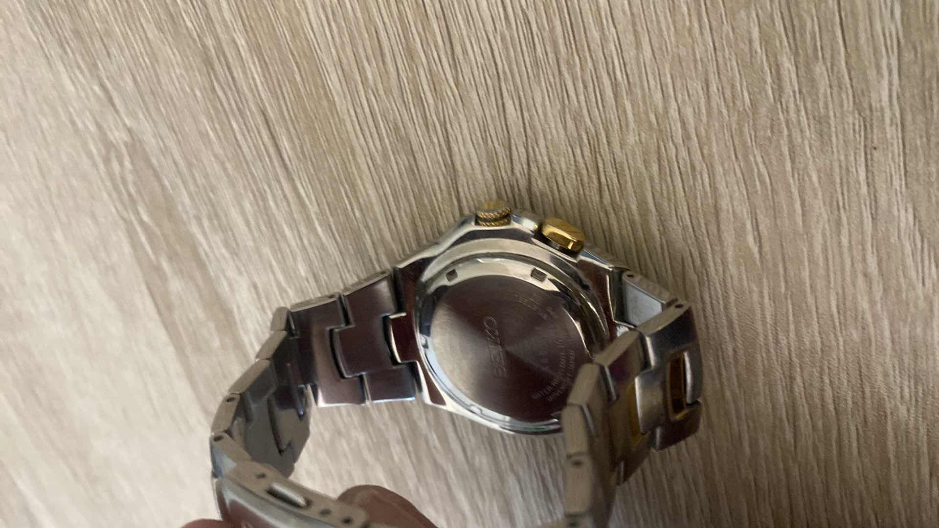 Photo 1 of SEIKO KINETIC 100M WATER-RESISTANT MENS WATCH