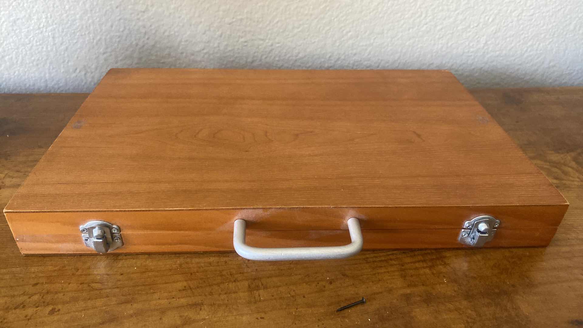 Photo 1 of ARTIST KIT IN WOOD CASE